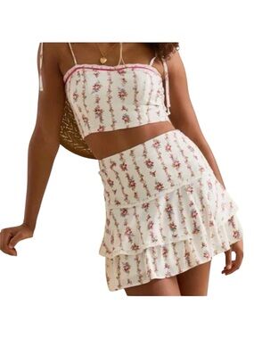 Altar’d State Kovana floral mini skirt - XL